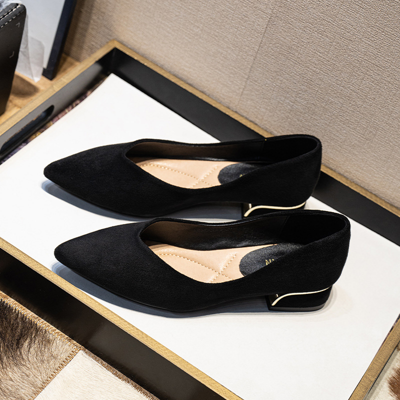 Damen Spitze Schuhe mit Blocka – Leather Work Heels Bewertung und Preis