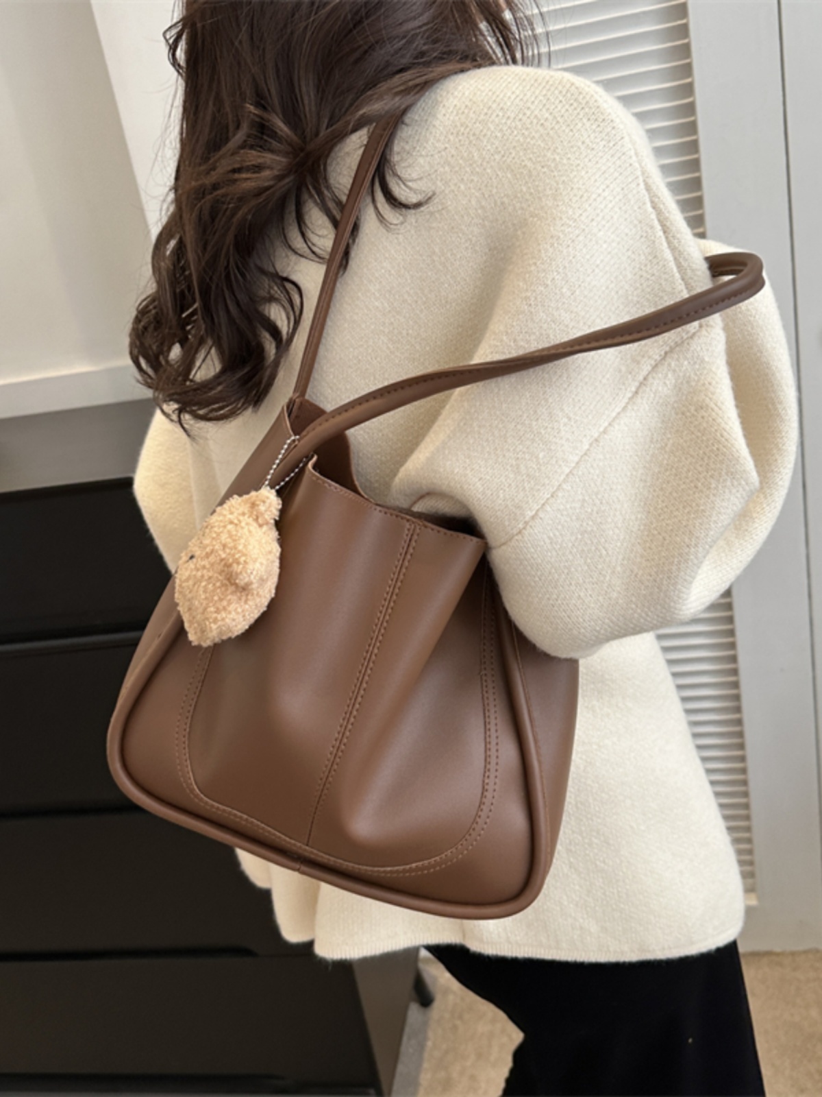 Große Kapazität Bucket Bag Dam – Leather Work Bag Bewertung und Preis