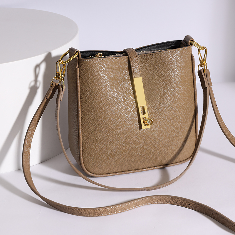 Neue Umhängetasche aus 100 % R – Leatherwork Ideas Bewertung und Preis