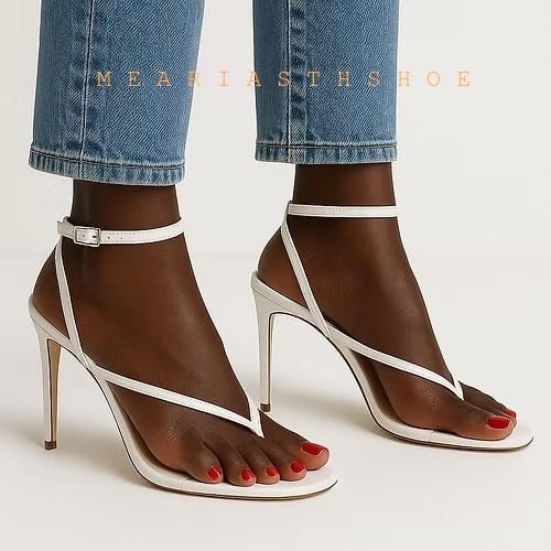 Beige-Schwarze Kreuzriemen-Fli – Leather Work Heels Bewertung und Preis