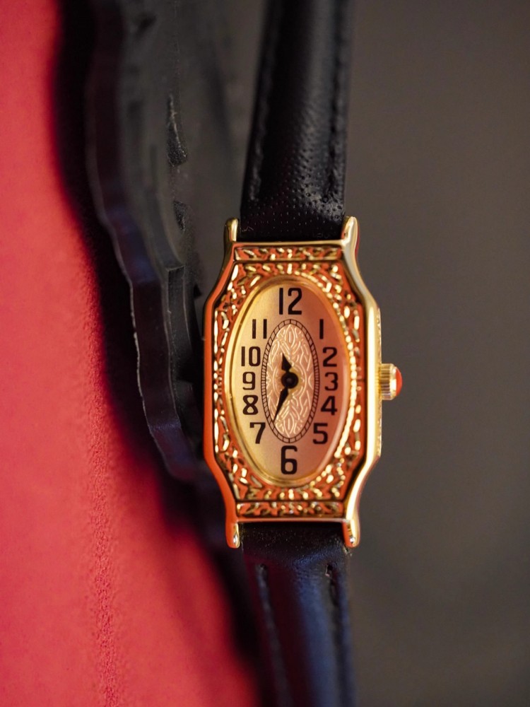 Vintage Damen-Flügelzifferblat – Leatherwork Ideas Bewertung und Preis